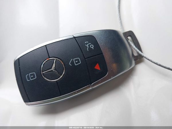 2022 MERCEDES-BENZ GLC 300 4MATIC SUV