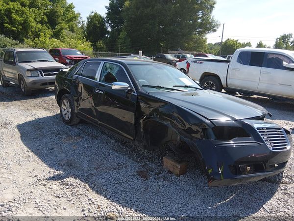2013 CHRYSLER 300 MOTOWN — I1