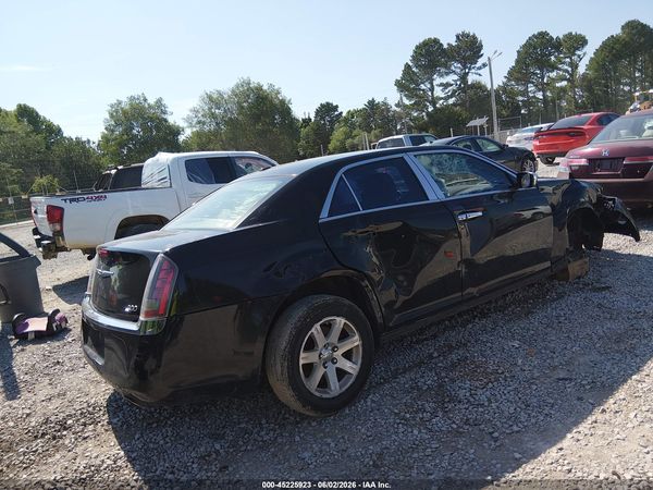 2013 CHRYSLER 300 MOTOWN — I4