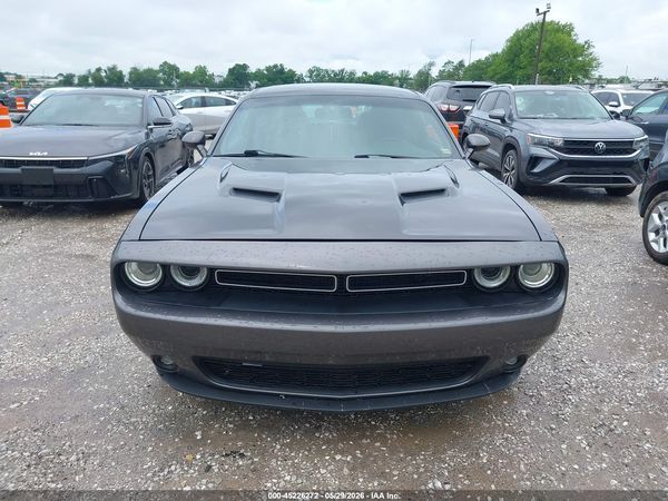 2016 DODGE CHALLENGER SXT