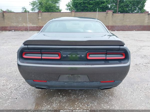 2016 DODGE CHALLENGER SXT