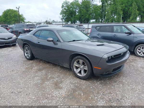 2016 DODGE CHALLENGER SXT