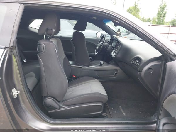 2016 DODGE CHALLENGER SXT