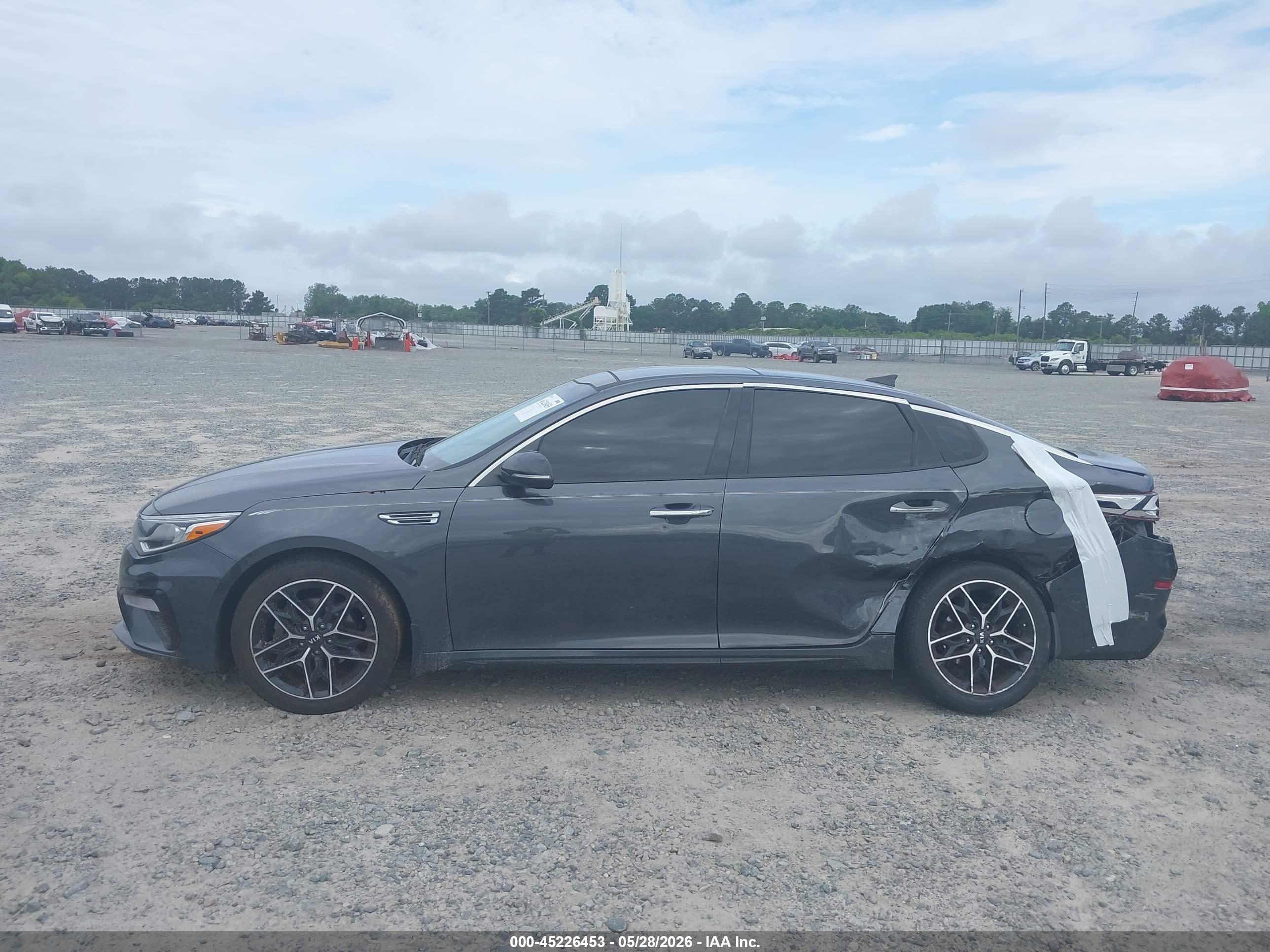 2020 KIA OPTIMA SE