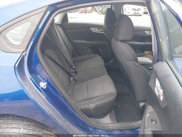 2022 KIA FORTE LXS