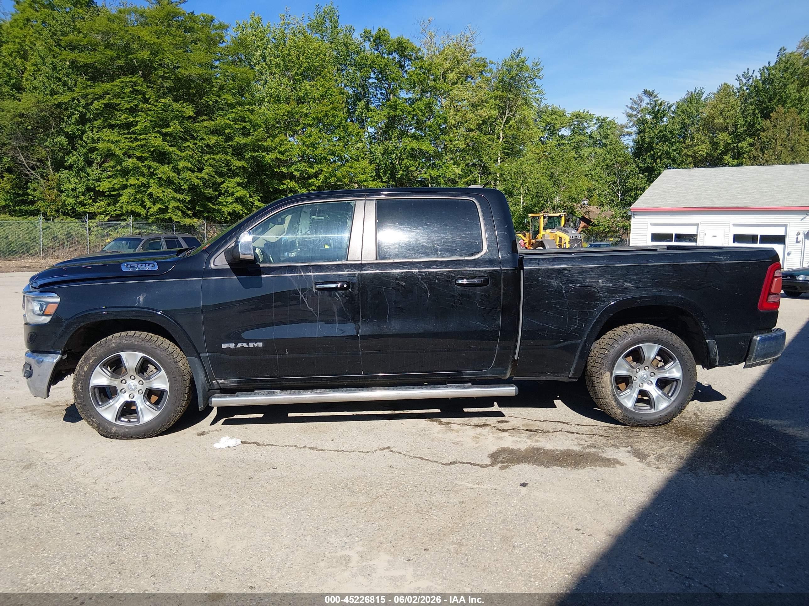 2019 RAM 1500 LARAMIE  4X4 6'4 BOX