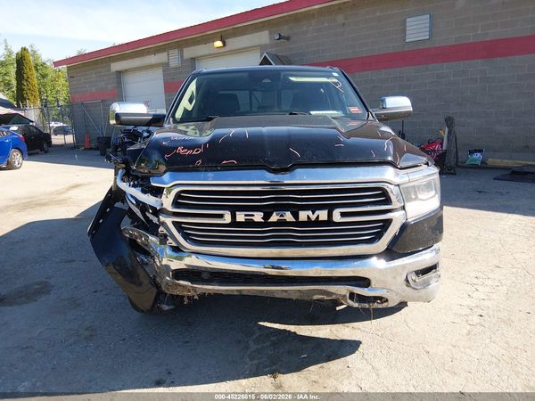 2019 RAM 1500 LARAMIE  4X4 6'4 BOX