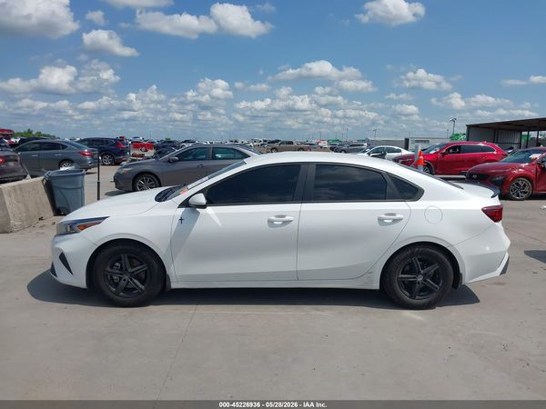 2023 KIA FORTE LXS