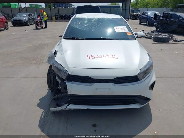 2023 KIA FORTE LXS