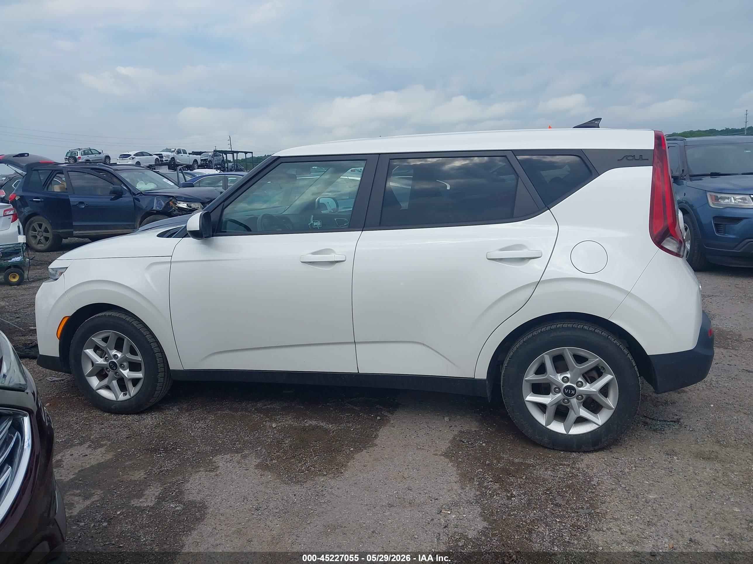 2020 KIA SOUL S