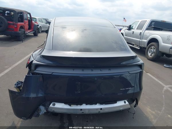 2026 TESLA MODEL Y