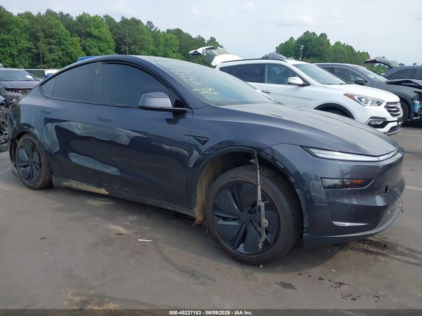 2026 TESLA MODEL Y