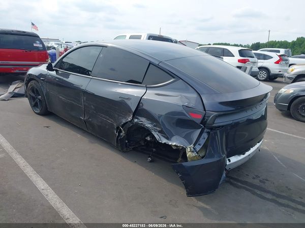 2026 TESLA MODEL Y
