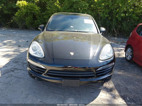 2013 PORSCHE CAYENNE
