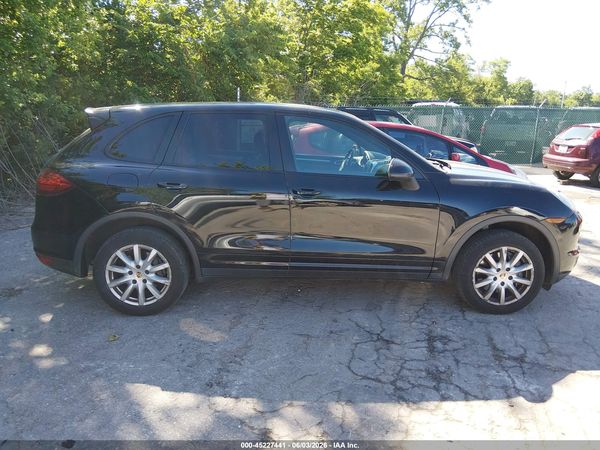 2013 PORSCHE CAYENNE