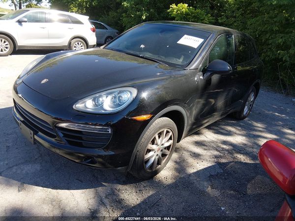 2013 PORSCHE CAYENNE