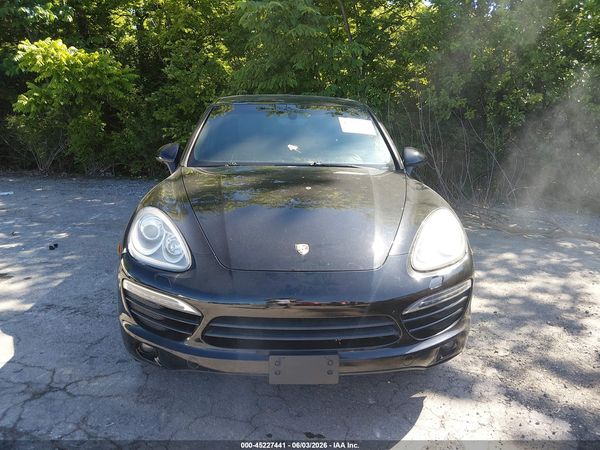 2013 PORSCHE CAYENNE