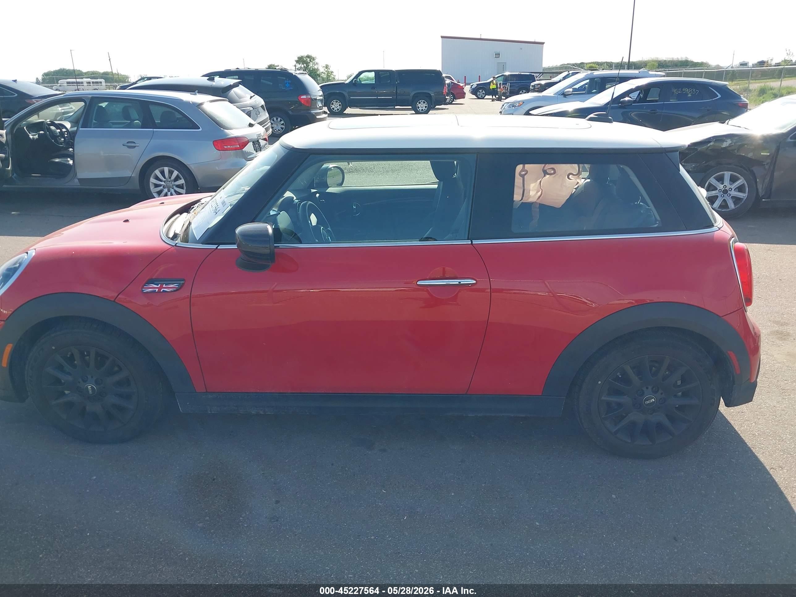 2024 MINI HARDTOP COOPER
