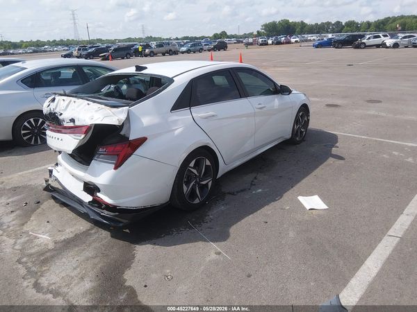 2022 HYUNDAI ELANTRA SEL