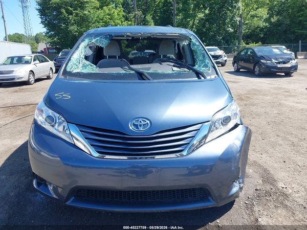 2017 TOYOTA SIENNA LE 8 PASSENGER