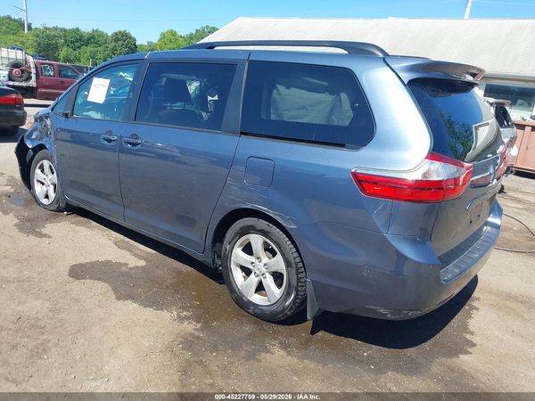 2017 TOYOTA SIENNA LE 8 PASSENGER