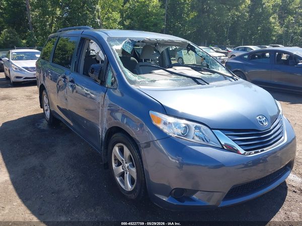 2017 TOYOTA SIENNA LE 8 PASSENGER