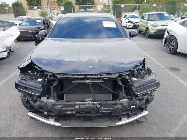 2025 BMW 740I
