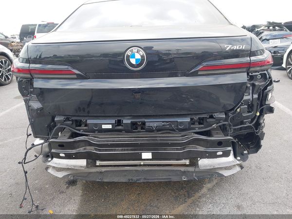 2025 BMW 740I
