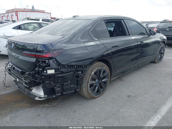 2025 BMW 740I
