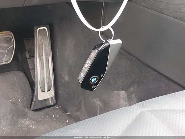 2025 BMW 740I