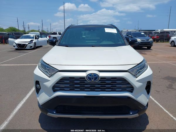 2019 TOYOTA RAV4 HYBRID XSE