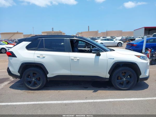 2019 TOYOTA RAV4 HYBRID XSE