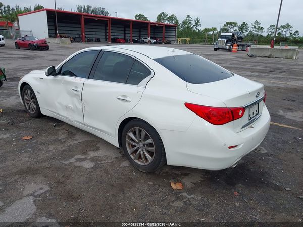 2016 INFINITI Q50 3.0T PREMIUM — I3