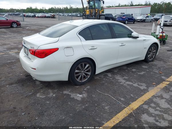 2016 INFINITI Q50 3.0T PREMIUM — I4