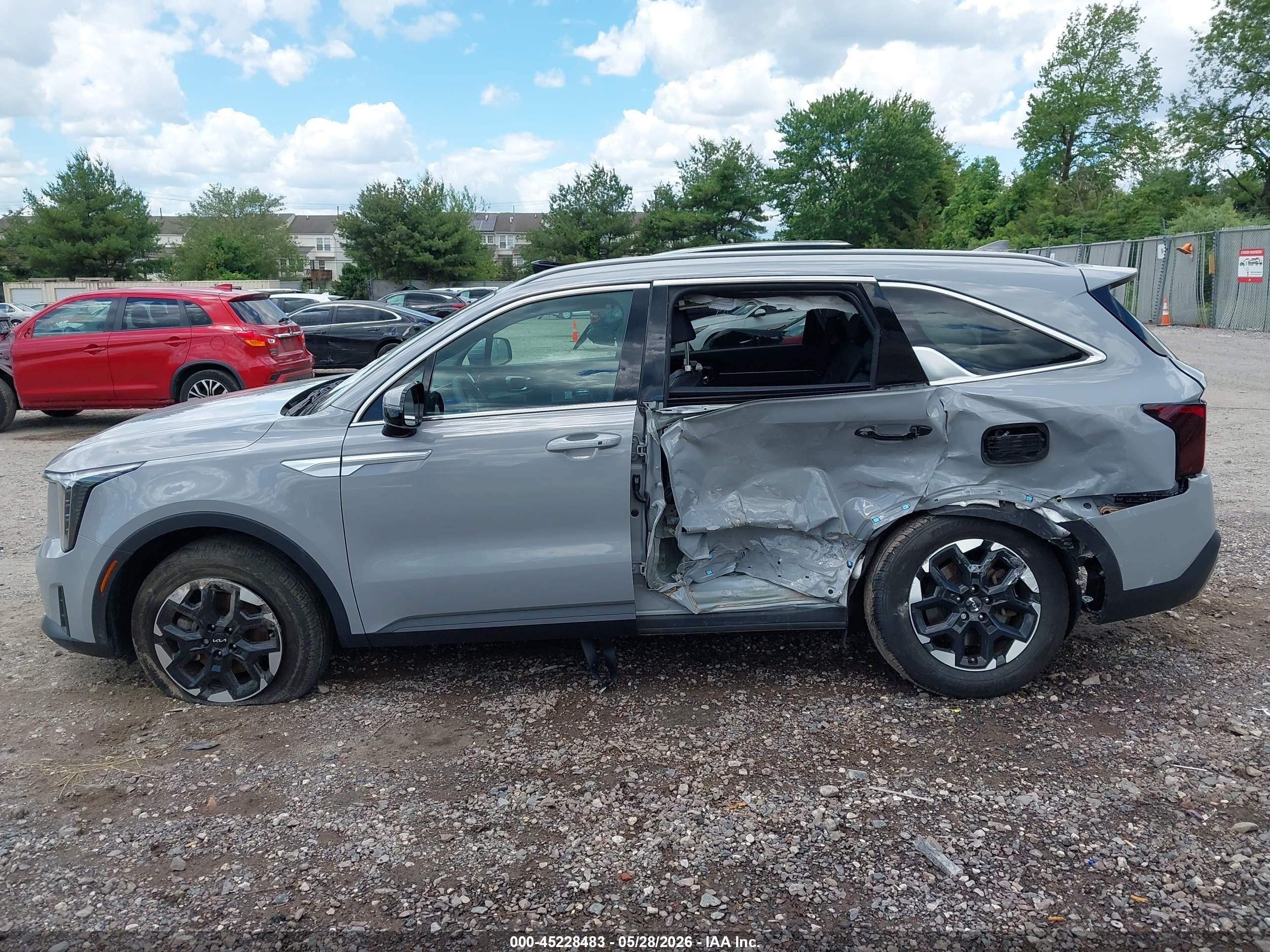 2024 KIA SORENTO S