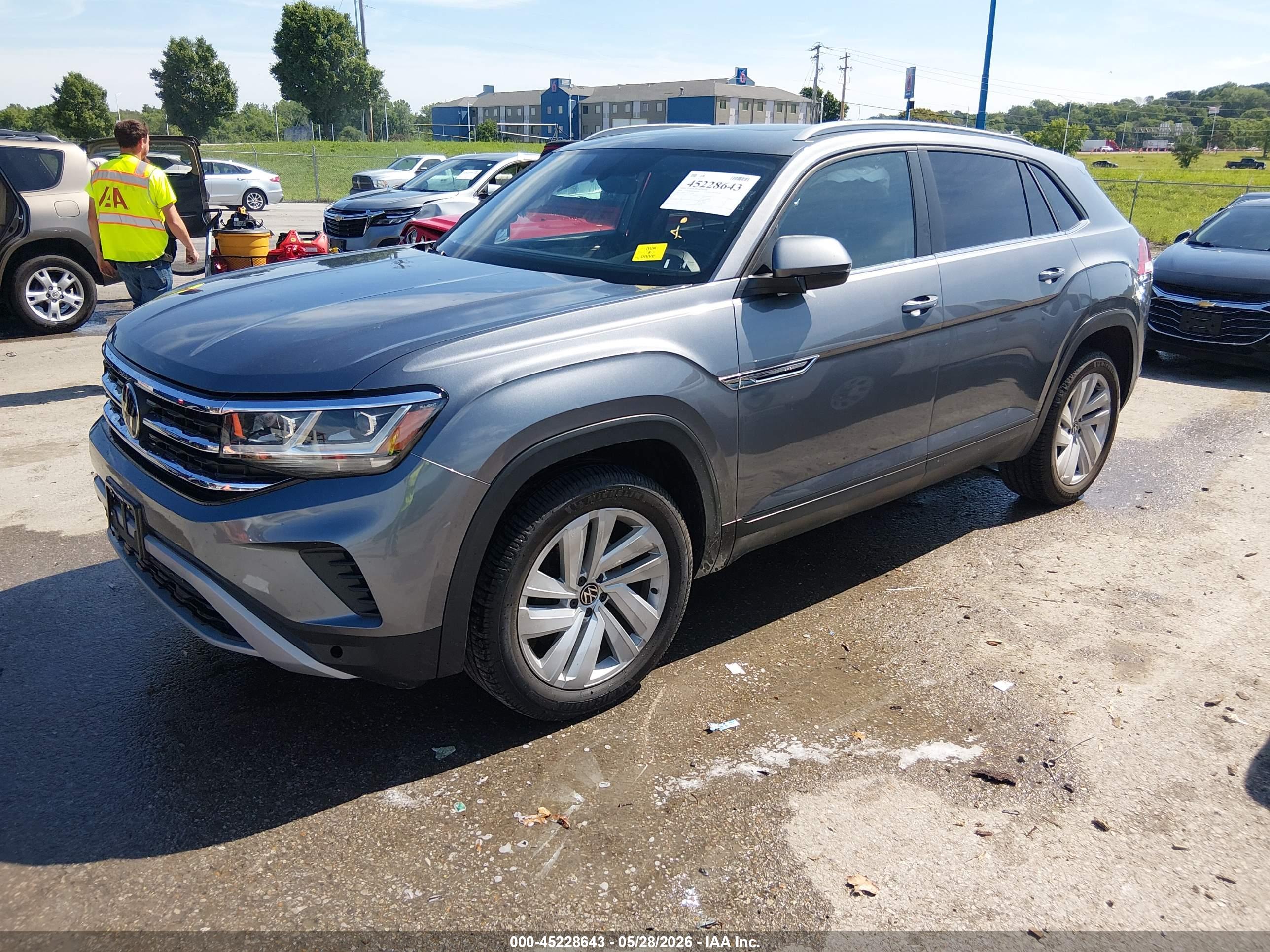 2020 VOLKSWAGEN ATLAS CROSS SPORT — I2