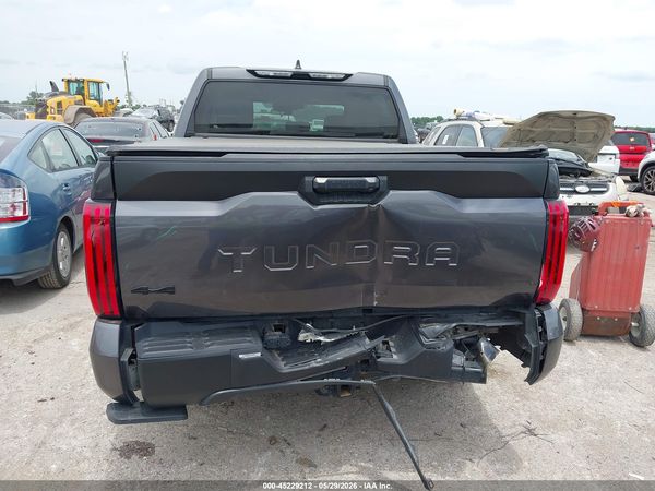 2024 TOYOTA TUNDRA SR5
