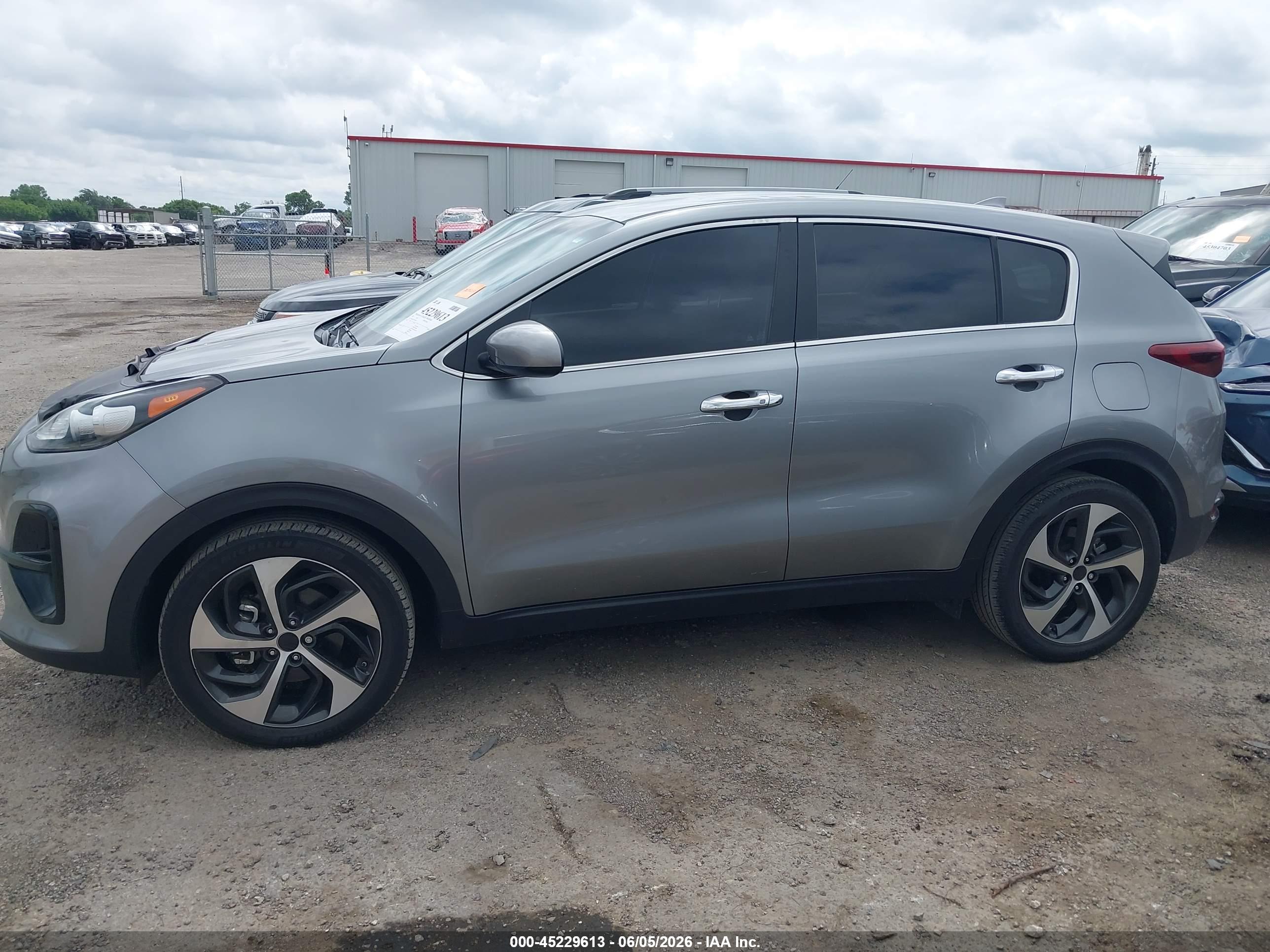 2022 KIA SPORTAGE LX