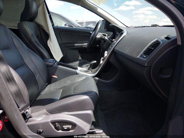 2016 VOLVO XC60 T5 PREMIER