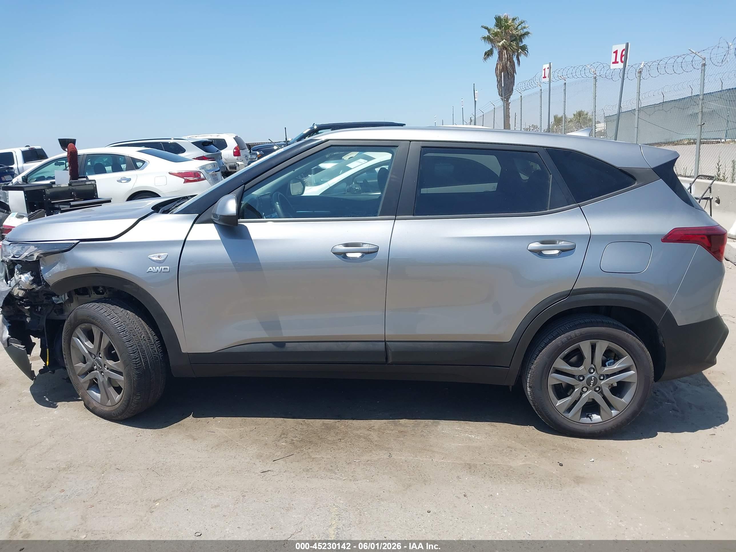 2023 KIA SELTOS LX