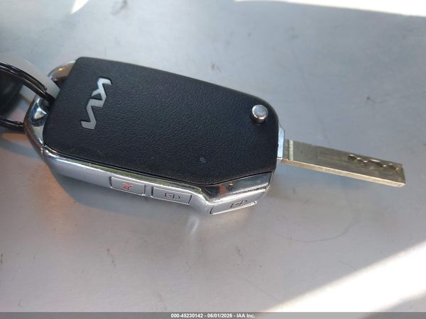 2023 KIA SELTOS LX