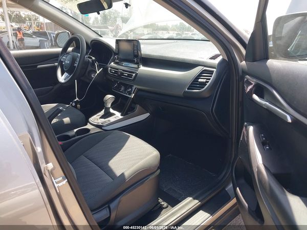 2023 KIA SELTOS LX