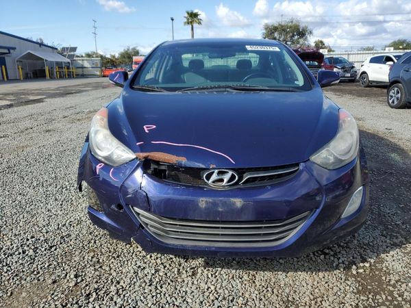 2013 HYUNDAI ELANTRA
