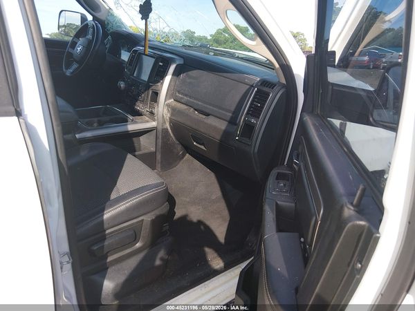 2018 RAM 1500 SPORT