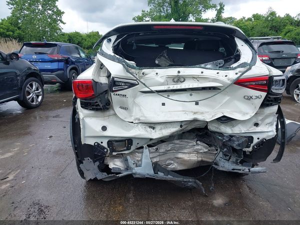 2019 INFINITI QX30 LUXE