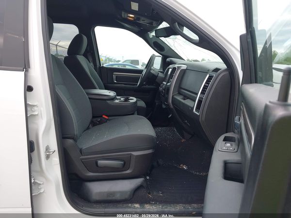 2022 RAM 1500 CLASSIC WARLOCK  4X4 6'4 BOX