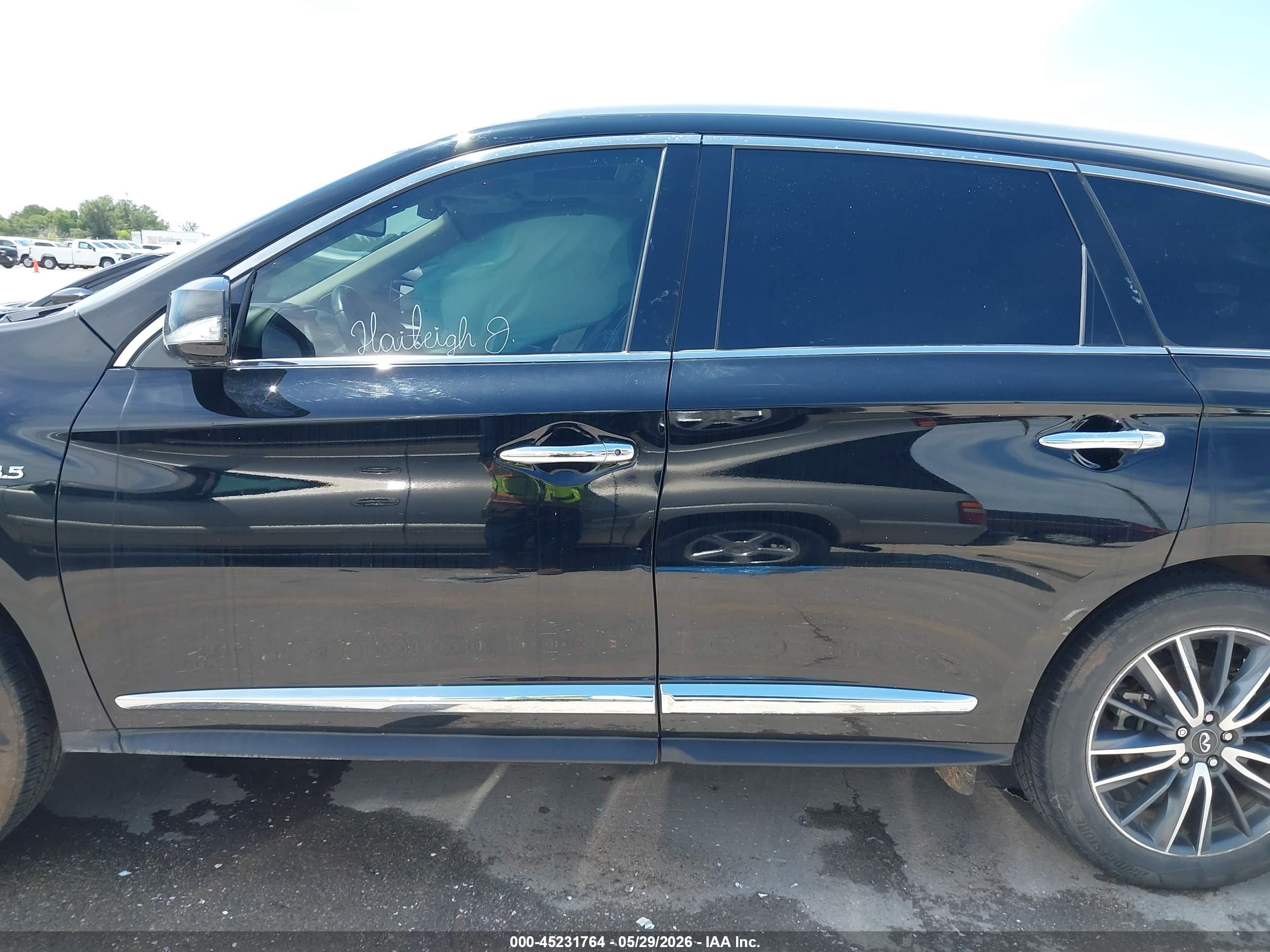 2019 INFINITI QX60 LUXE