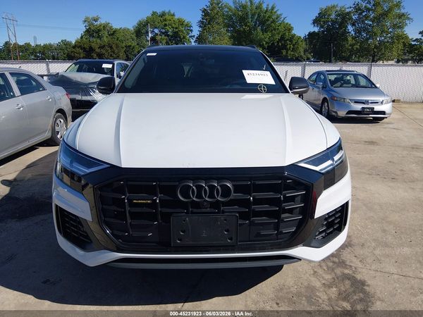 2021 AUDI Q8