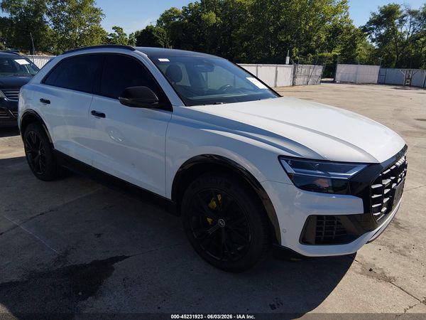 2021 AUDI Q8
