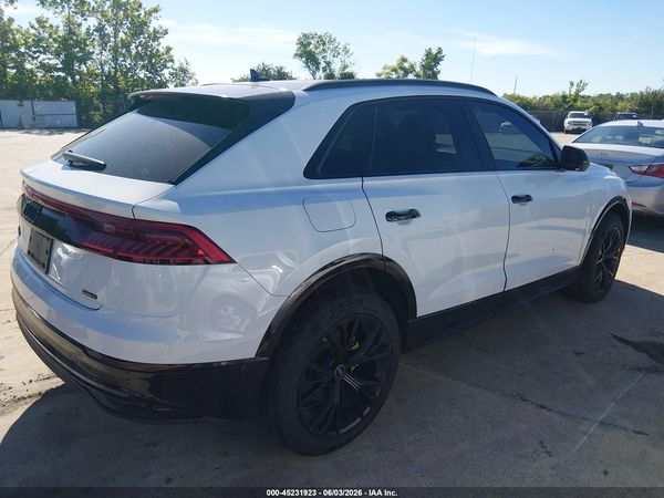2021 AUDI Q8